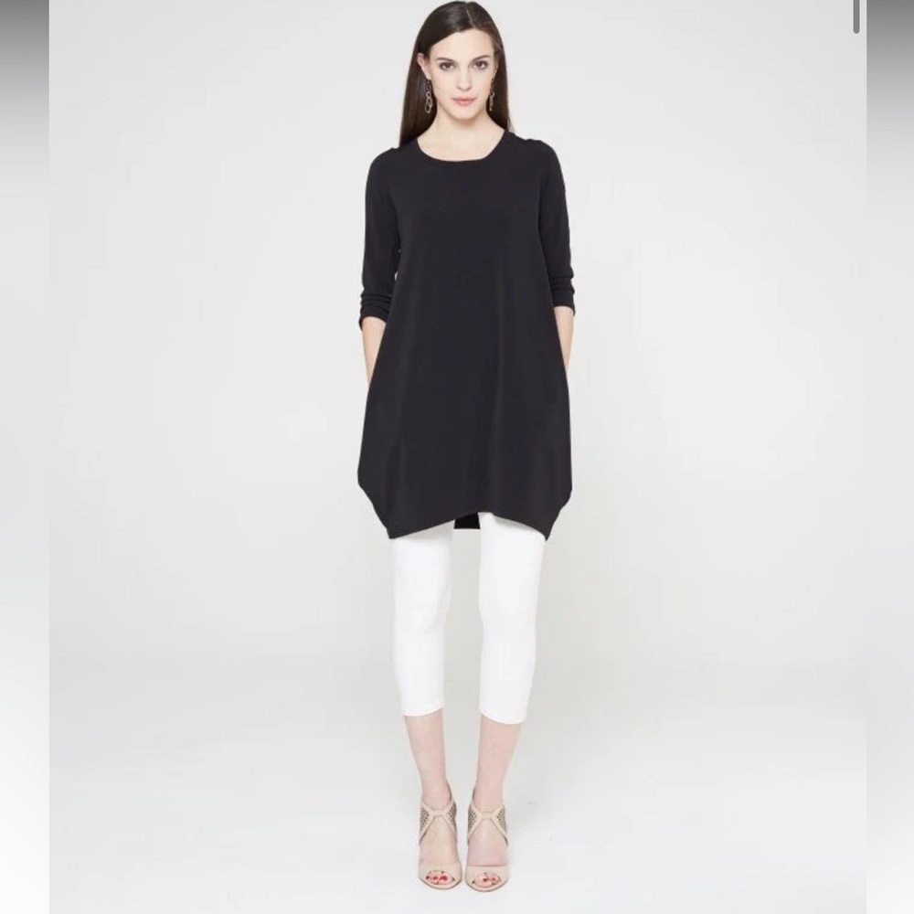 CODE VITESSE Canadian Brand Black Tunic Size M Like New